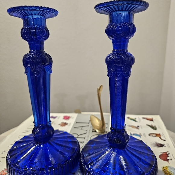 Cobalt blue vintage glass Candlestick Holder - Picture 5 of 11